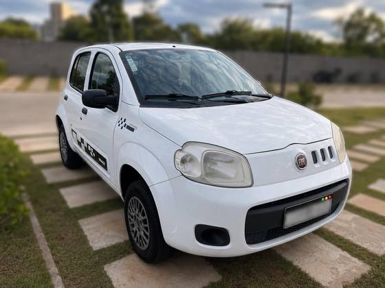 FIAT UNO 1.0 EVO VIVACE 8V FLEX 4P MANUAL FIAT UNO 1.0 EVO VIVACE 8V FLEX 4P MANUAL